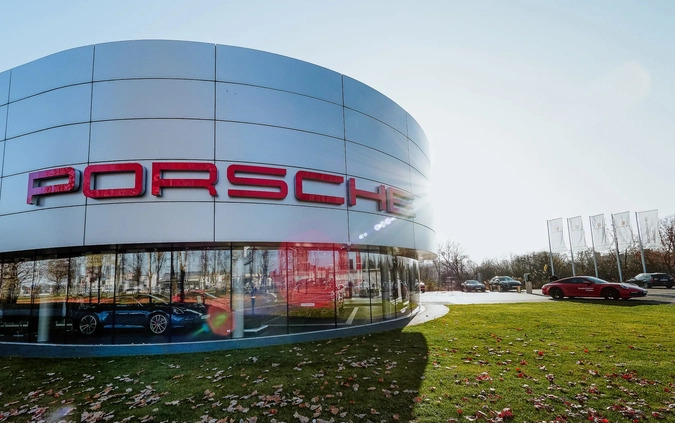 Porsche Taycan cena 669000 przebieg: 11, rok produkcji 2023 z Pogorzela małe 22